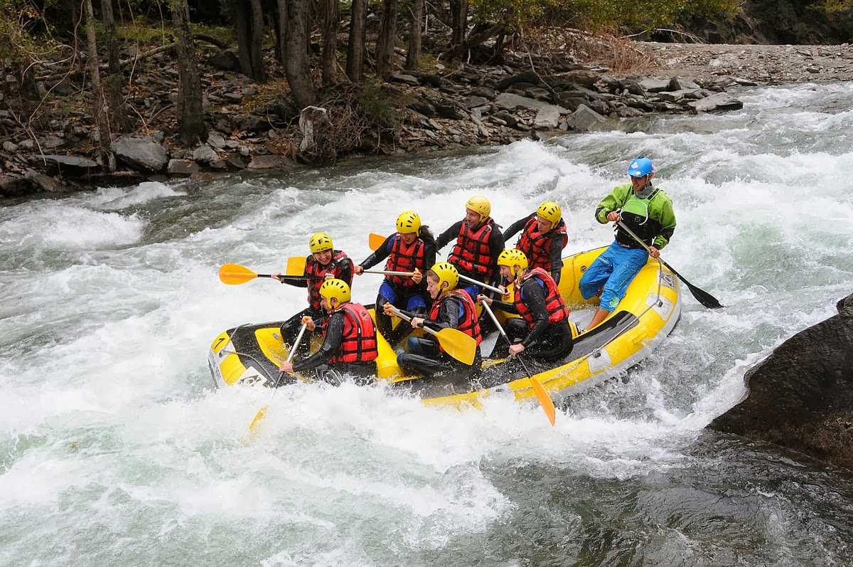 The True Blue Adventure Seeker’s stretch Rafting in Rishikesh