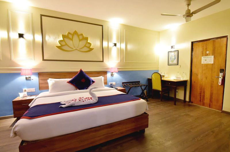 Hotel Ganga Kinare, Rishikesh - family-room