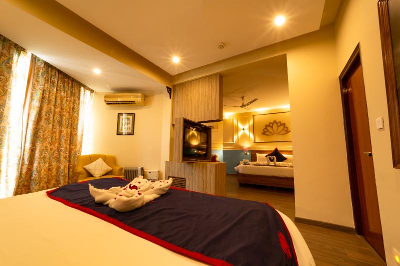 Hotel Ganga Kinare, Rishikesh - Family Room2