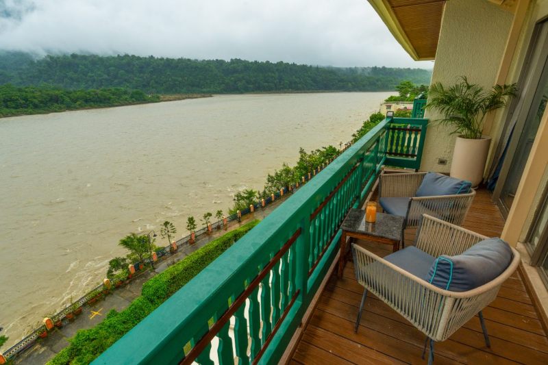 Lotus Suite - Riverview with Balcony